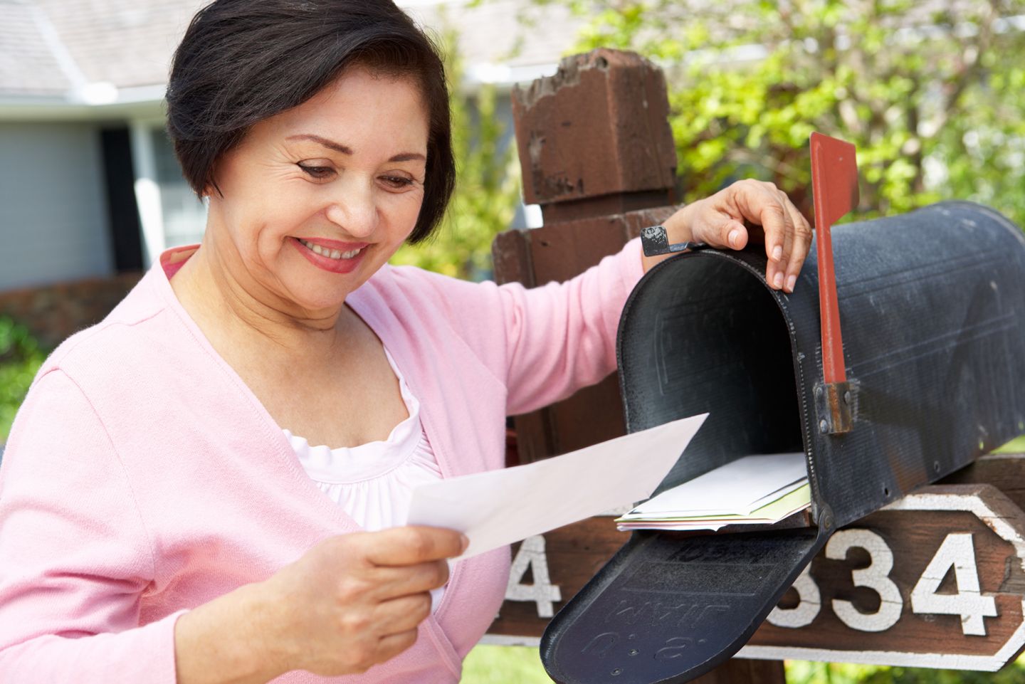Why Traditional Advertising Isn’t a Dead Healthcare Marketing Trend